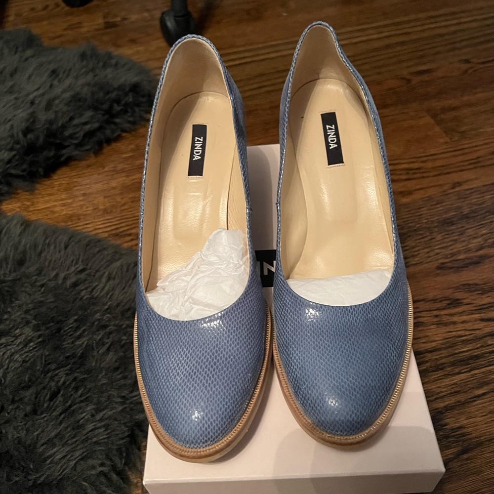 Beautiful blue pums made in Spain